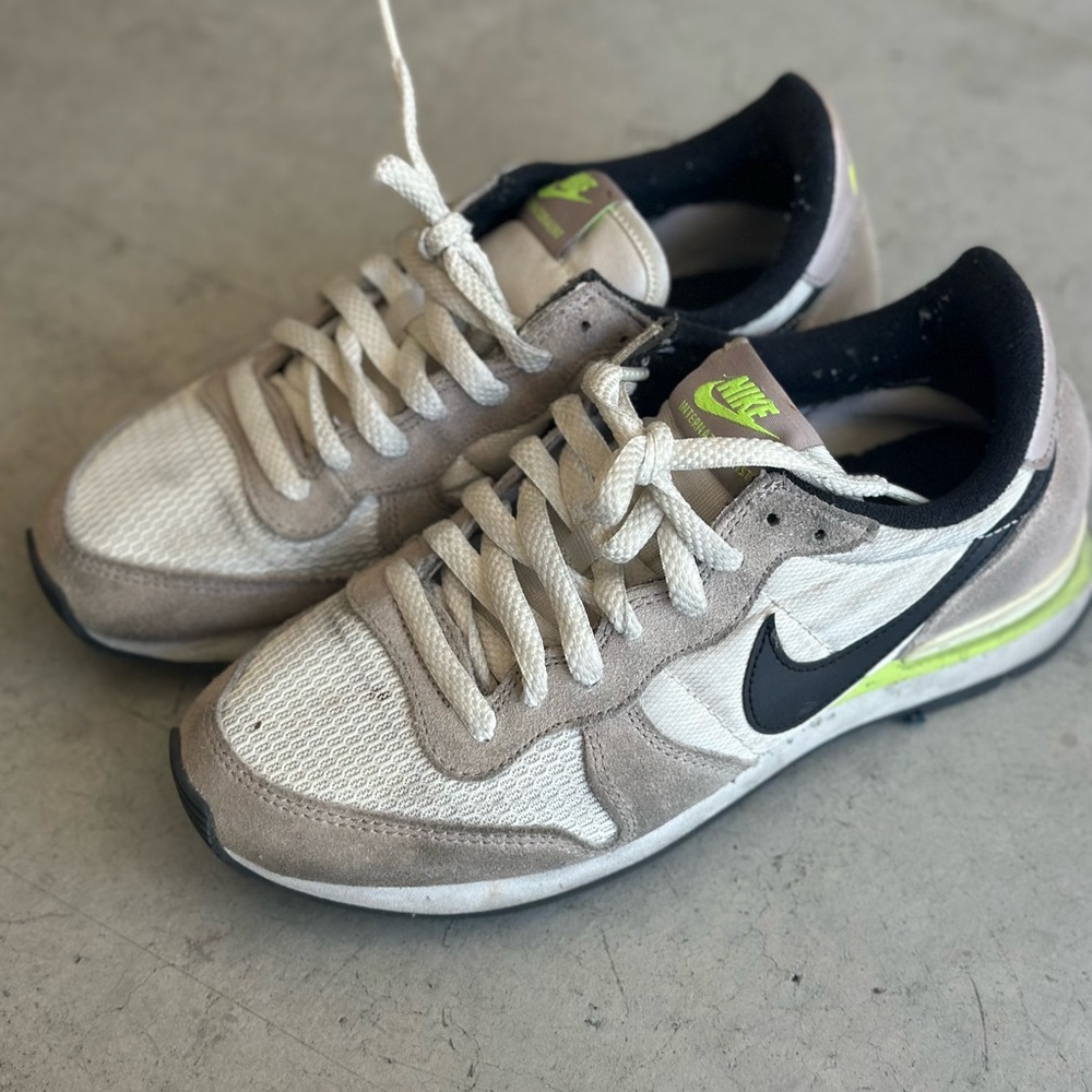 Nike Internationalist Running Shoes Sneakers Womens Size 7